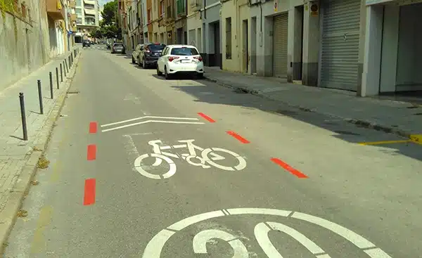 Carriles bici en las calles de la ciudad de Terrassa