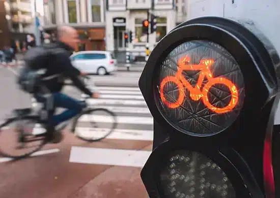 La Bicicleta eléctrica: Una solución sostenible para las conexiones metropolitanas en Barcelona.