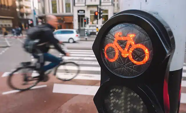 La Bicicleta eléctrica: Una solución sostenible para las conexiones metropolitanas en Barcelona.